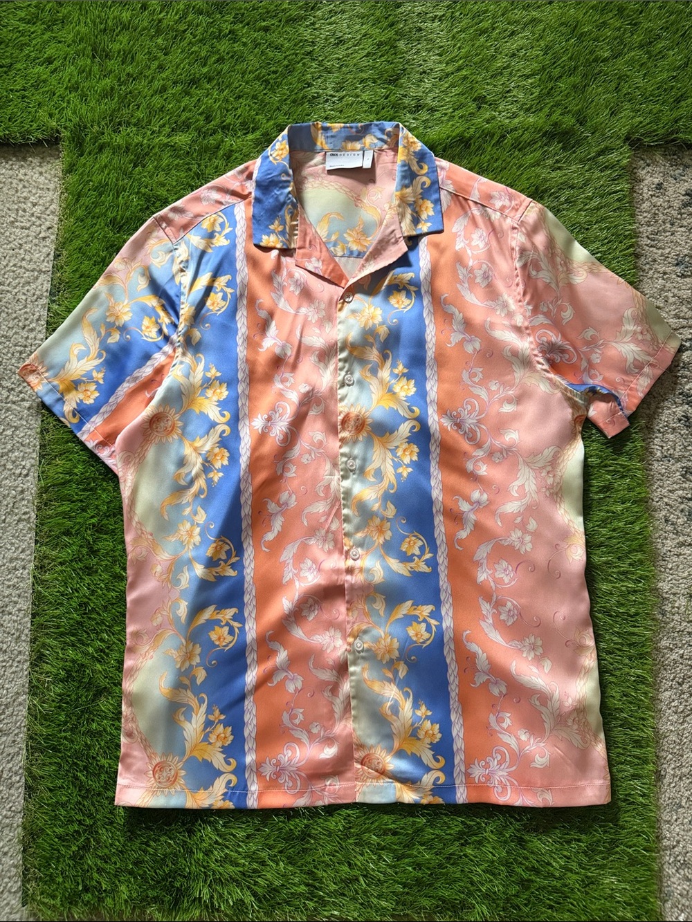 Men's Short-Sleeve Patterned Button-Up Shirt in Peach & Blue